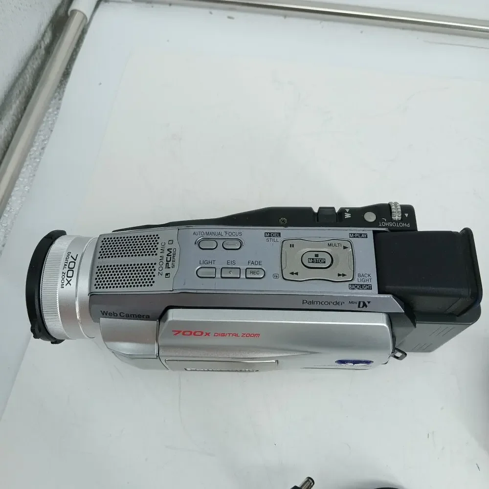 (P) Panasonic PV-DV102D MiniDV Palmcorder Camcorder Tested w/ AC Adapter